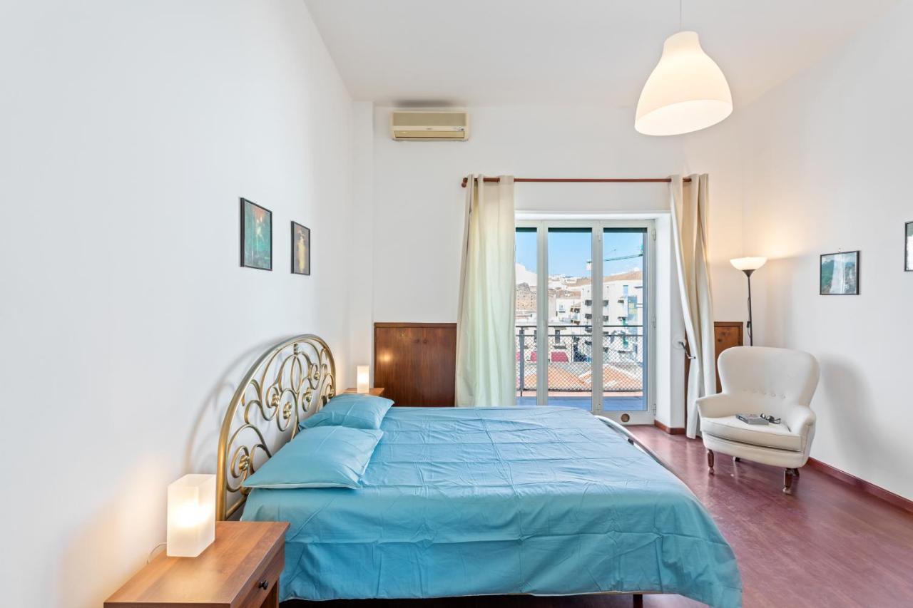 Liberta Frame Apartment With Terrace And Etna View Катания Екстериор снимка