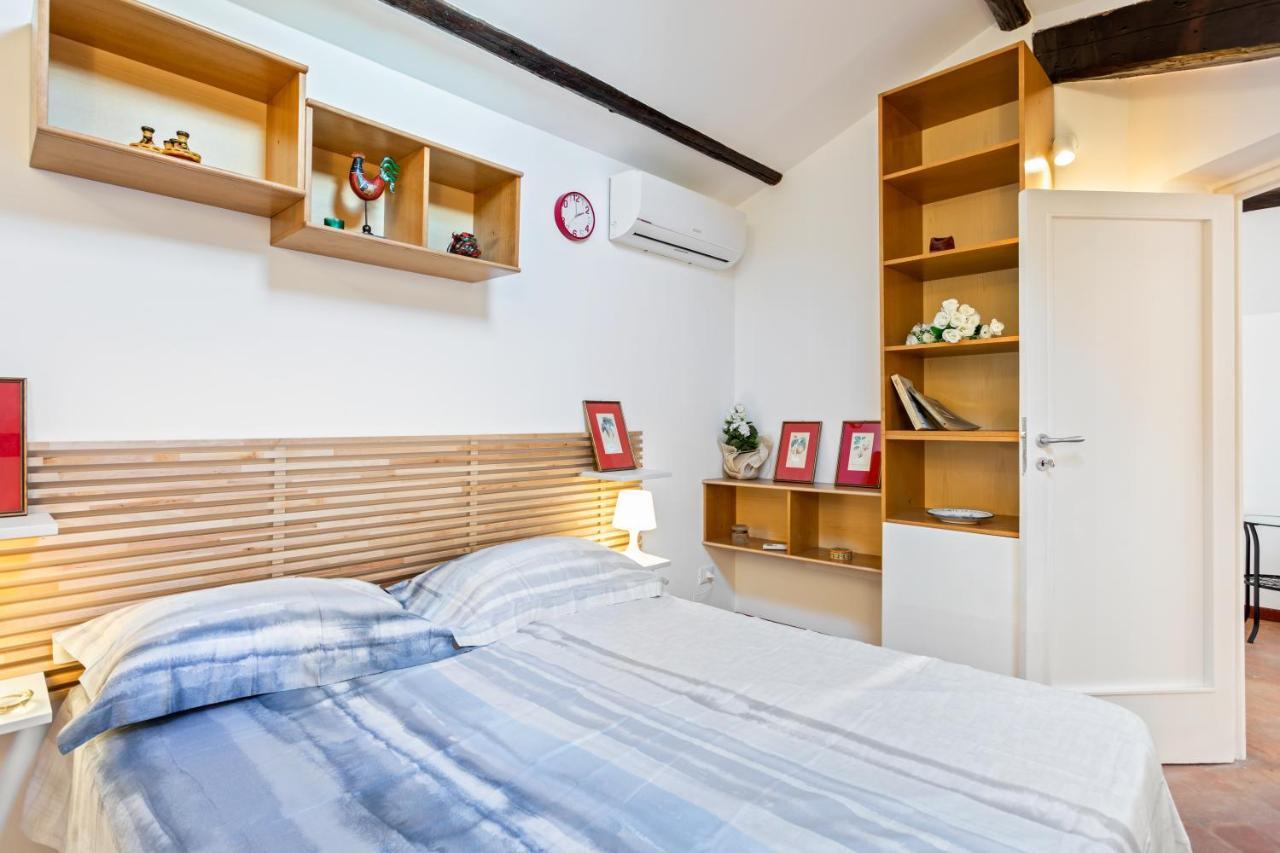 Liberta Frame Apartment With Terrace And Etna View Катания Екстериор снимка